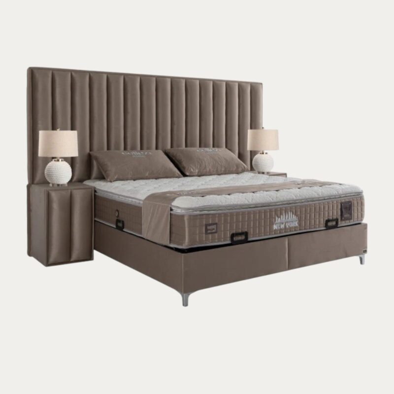 Ensemble de lit coffre couleur velours taupe avec matelas à ressorts - Meublei